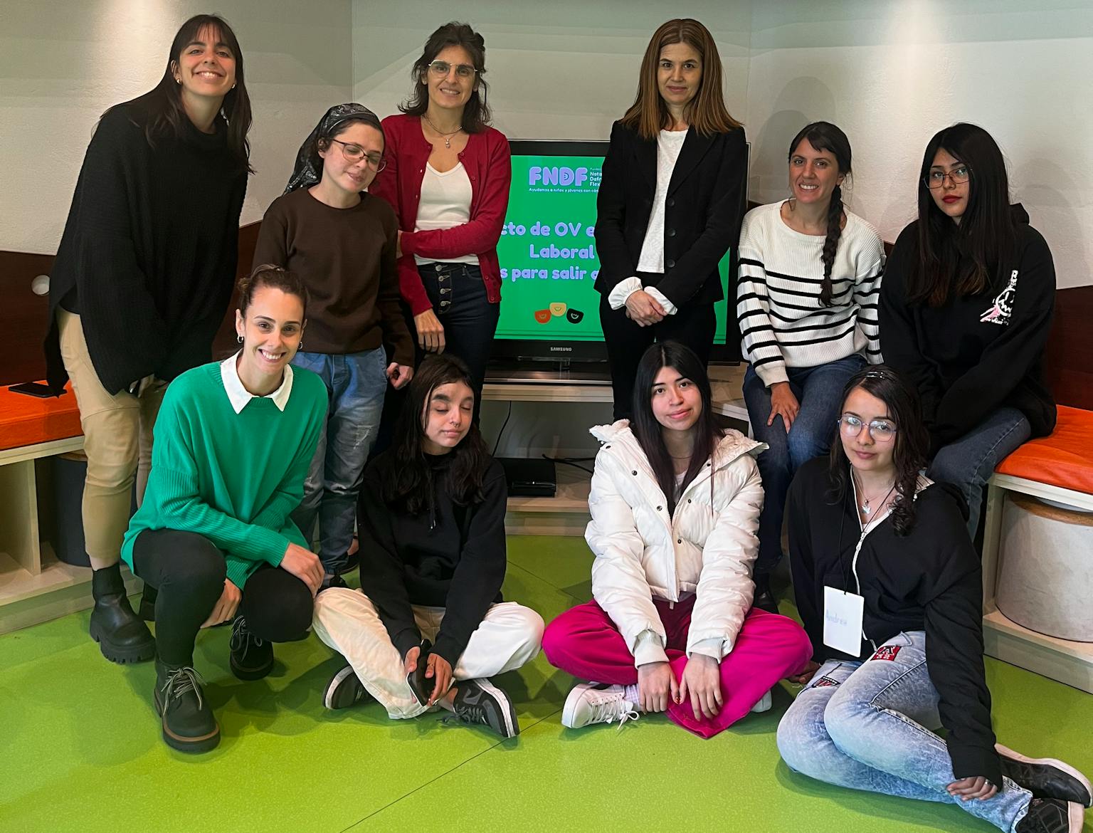 La abogada Lucía Olivera brindó una charla sobre legislación laboral dirigida a adolescentes y jóvenes