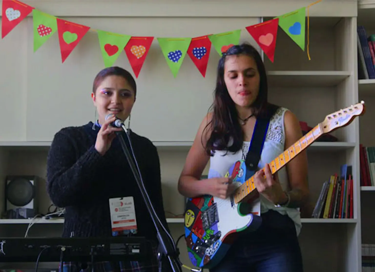 Campaña: Ni niños, ni adultos. ¡Adolescentes y Jóvenes!