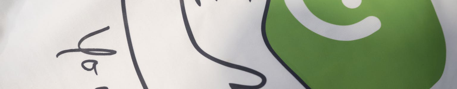 Camisetas que abrazan: un compromiso con los chicos con cáncer