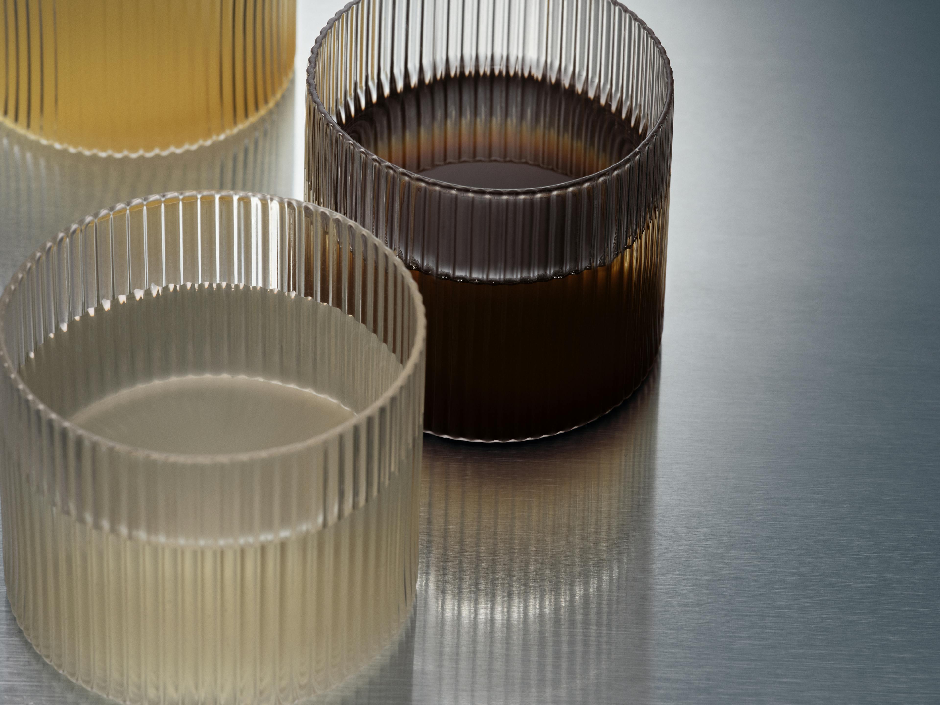 fungastique - rituel quotidien élixir fungi dans un verre d'eau