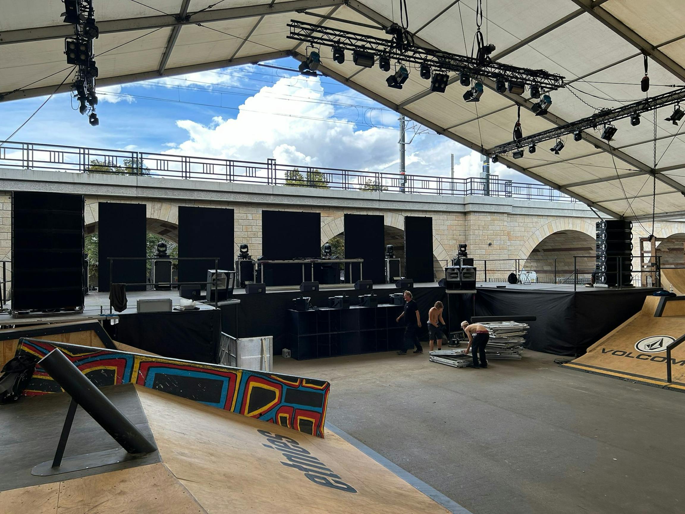 Vero VX ground-stacked