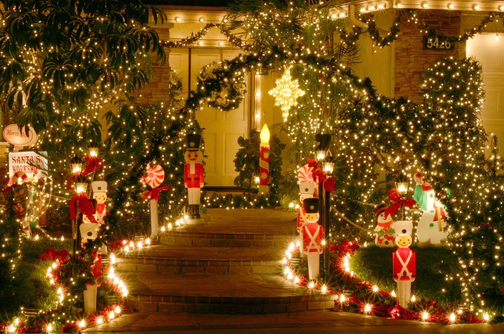 christmans feeling street