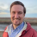 headshot of ari frink