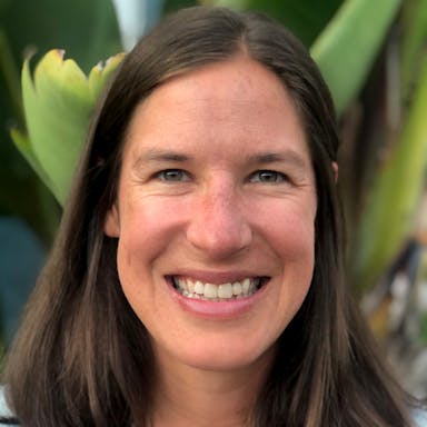 Ashley Vizek staff photo