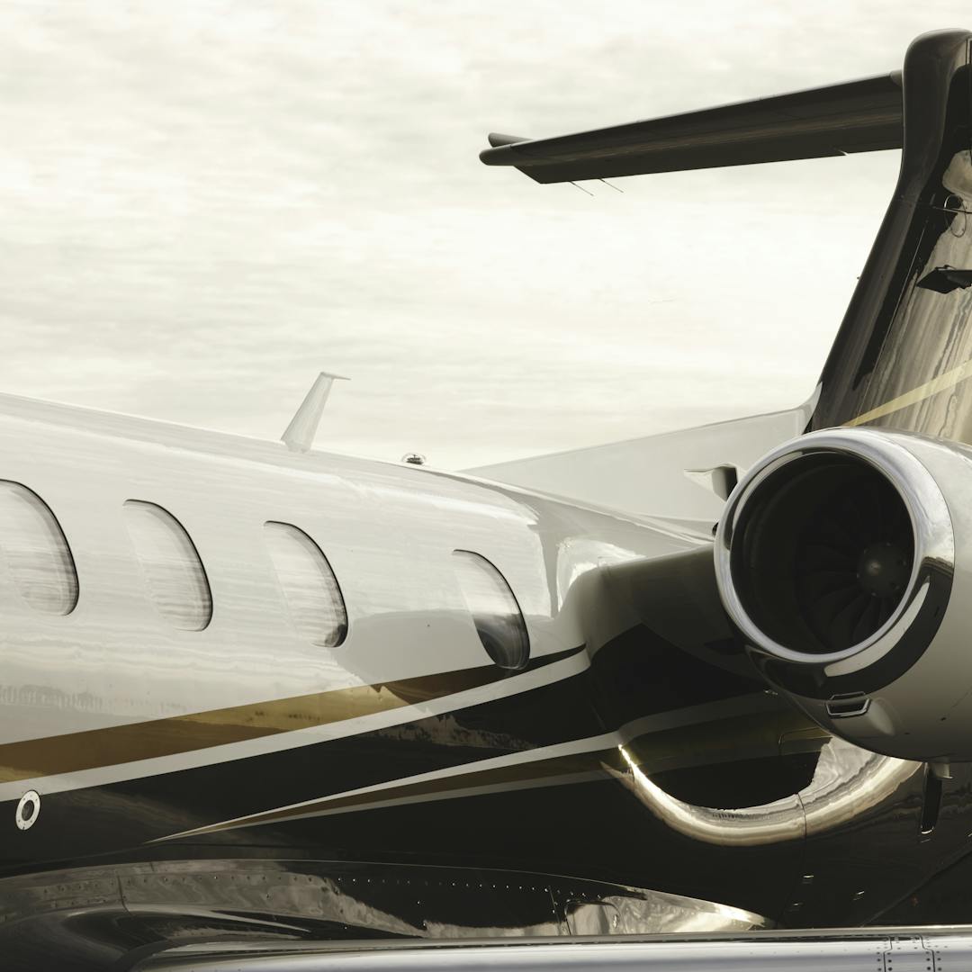Aviator + Phenom 300