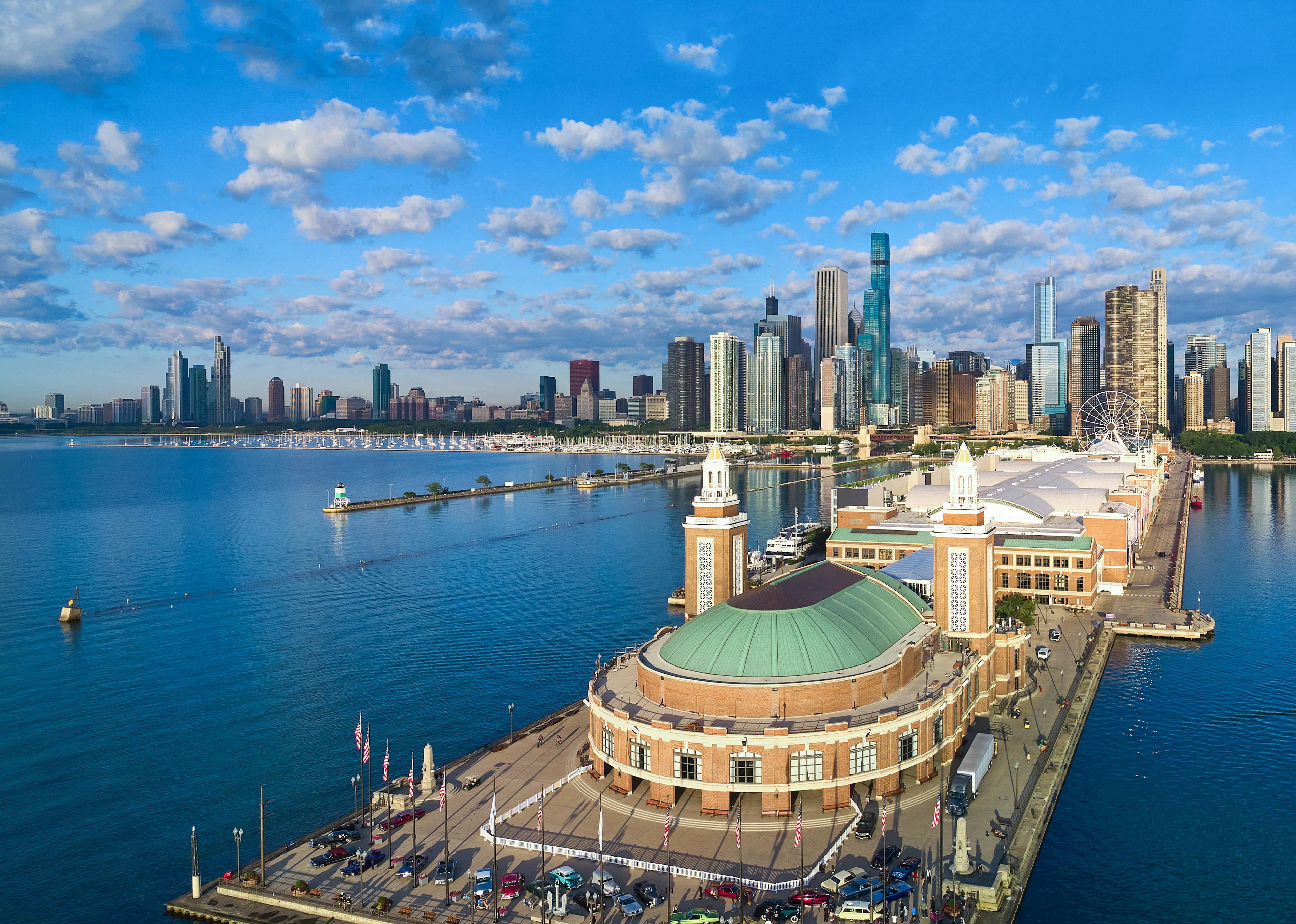 View of the pier of Chicago on the great lake