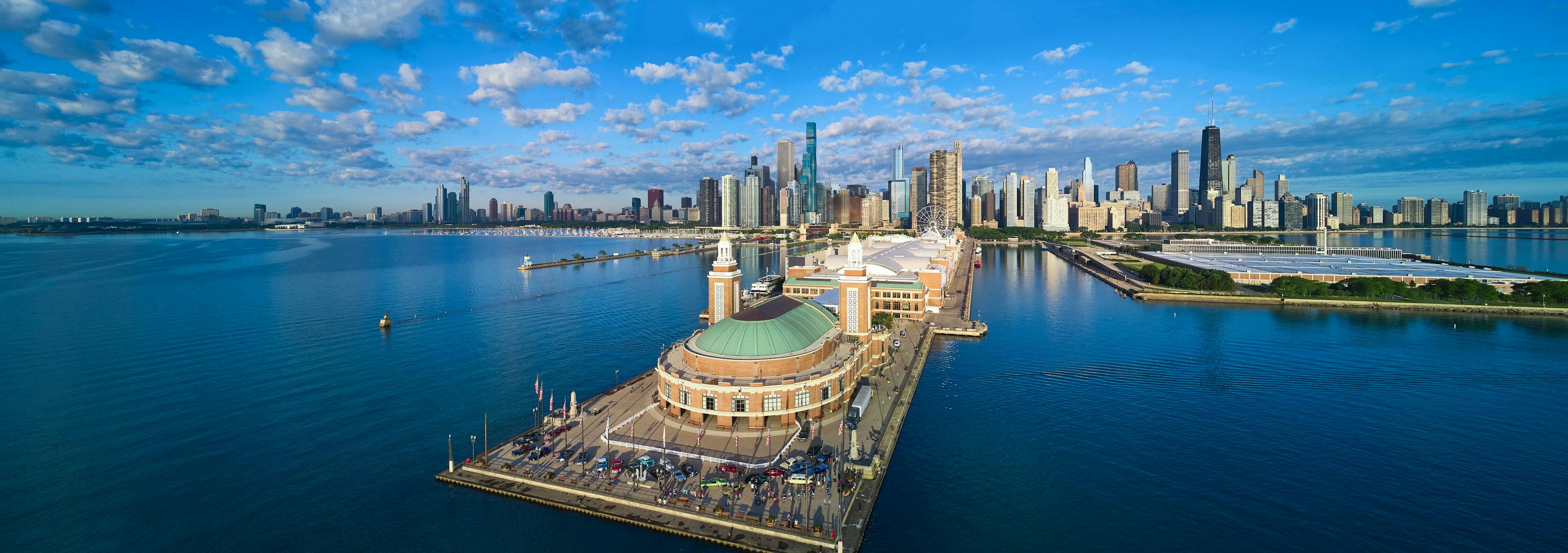 View of the pier of Chicago on the great lake