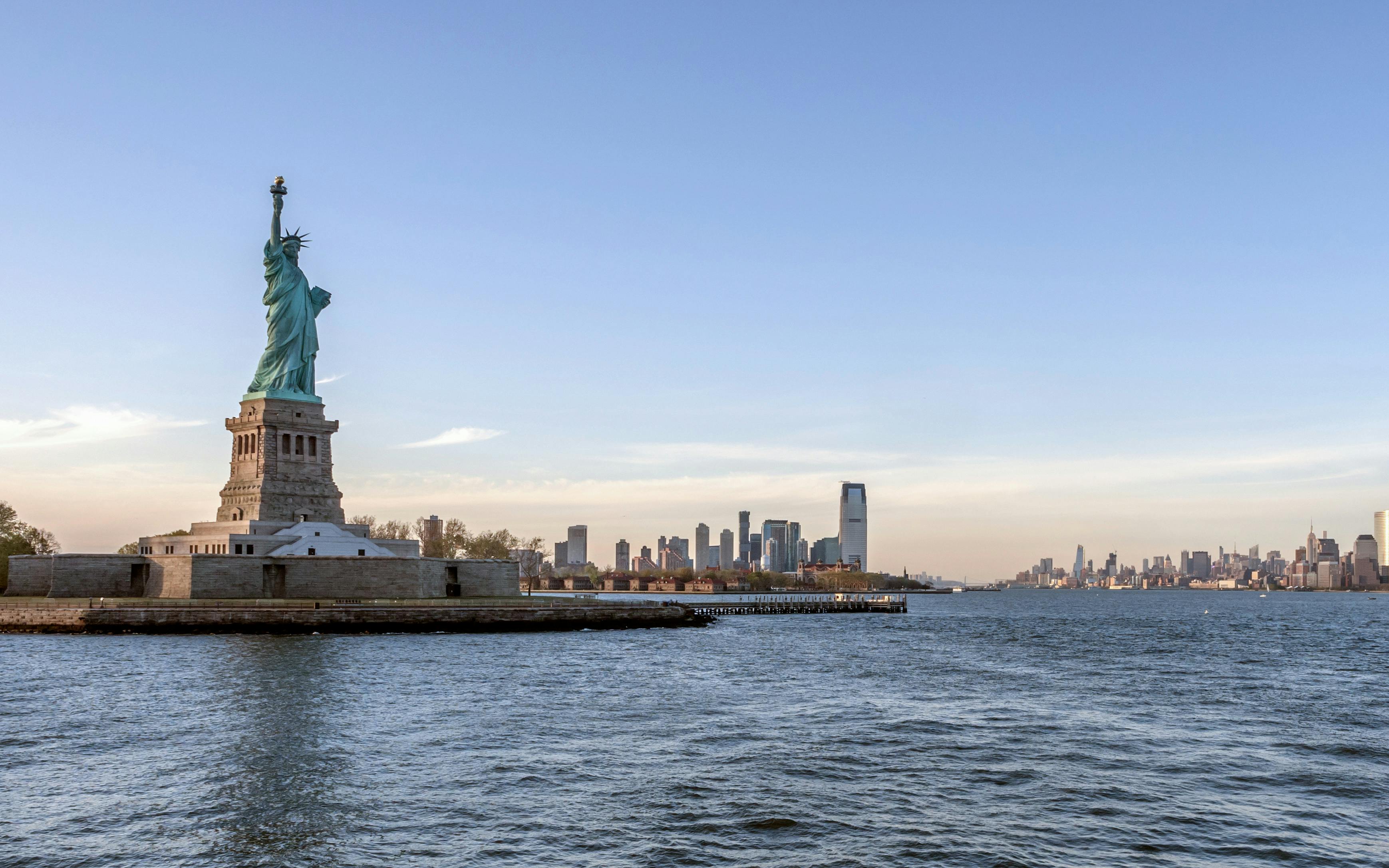 La libertà che accoglie: Statua della Libertà ed Ellis Island