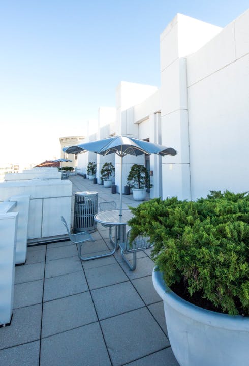 The Fifth Façade: Rethinking Urban Rooftops for the Post-Pandemic Office Building