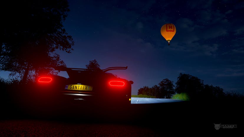 Koenigsegg One:1 at night with hot air baloon