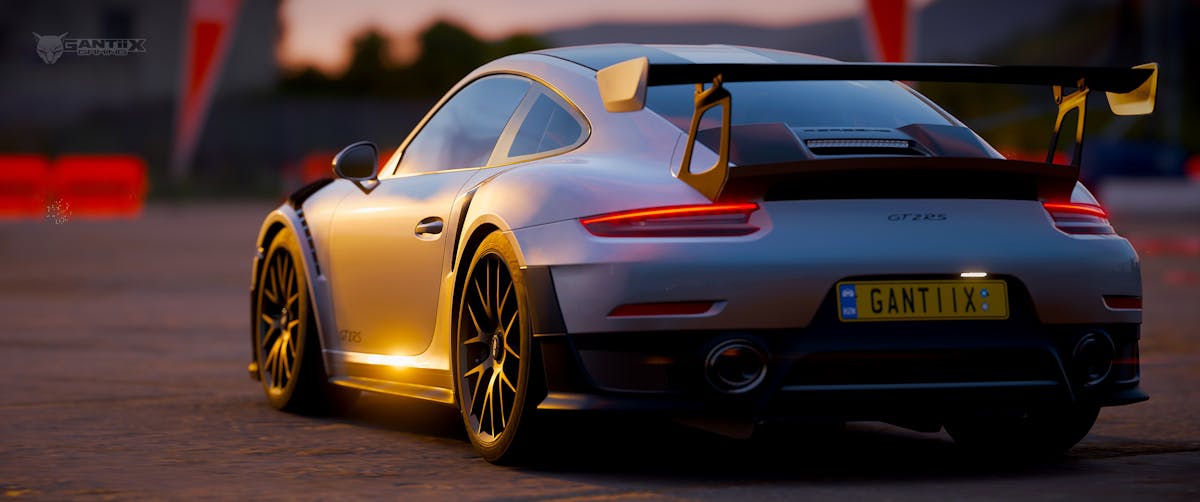 Porsche 911 GT2 RS sunset