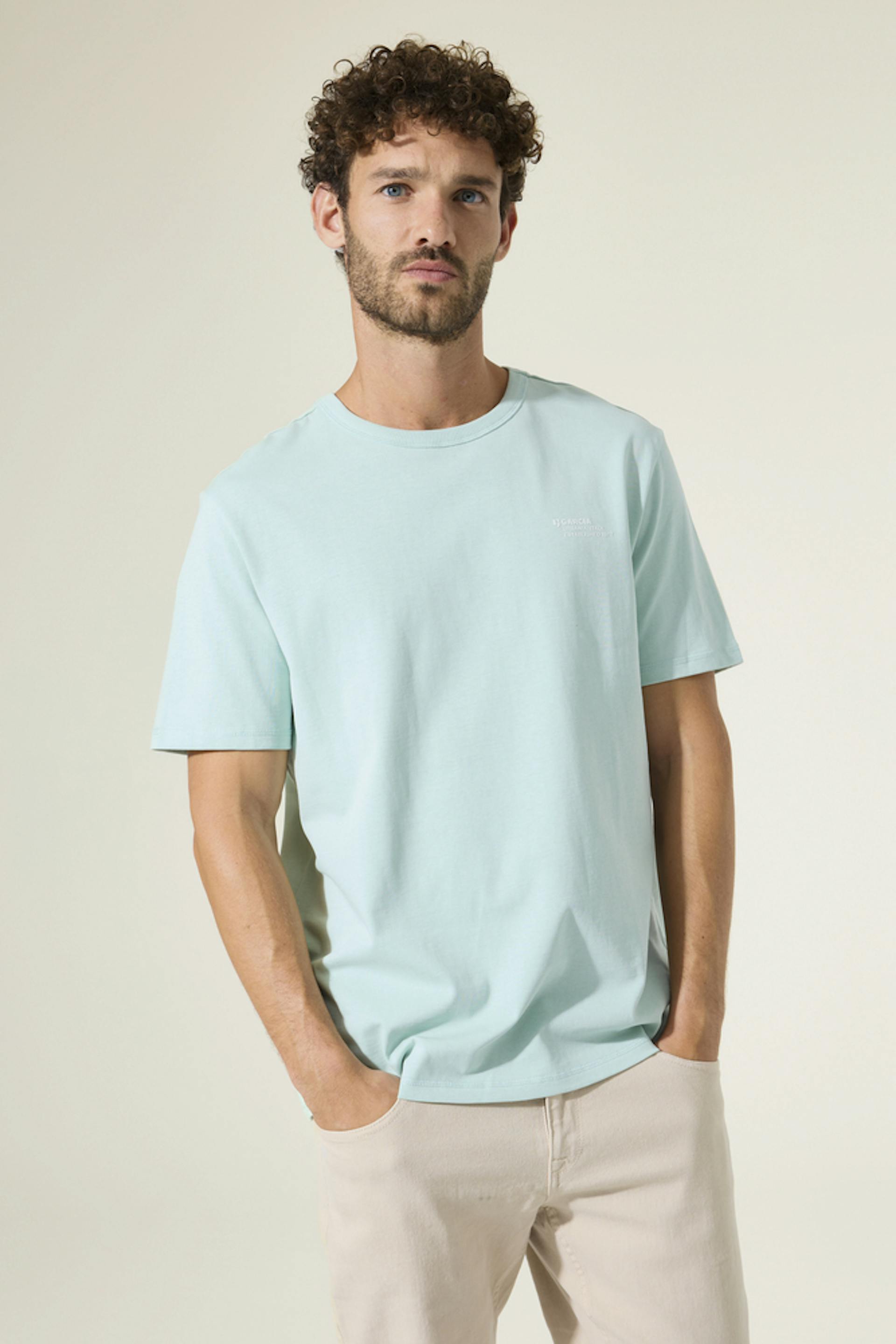 Mintgrünes T-Shirt