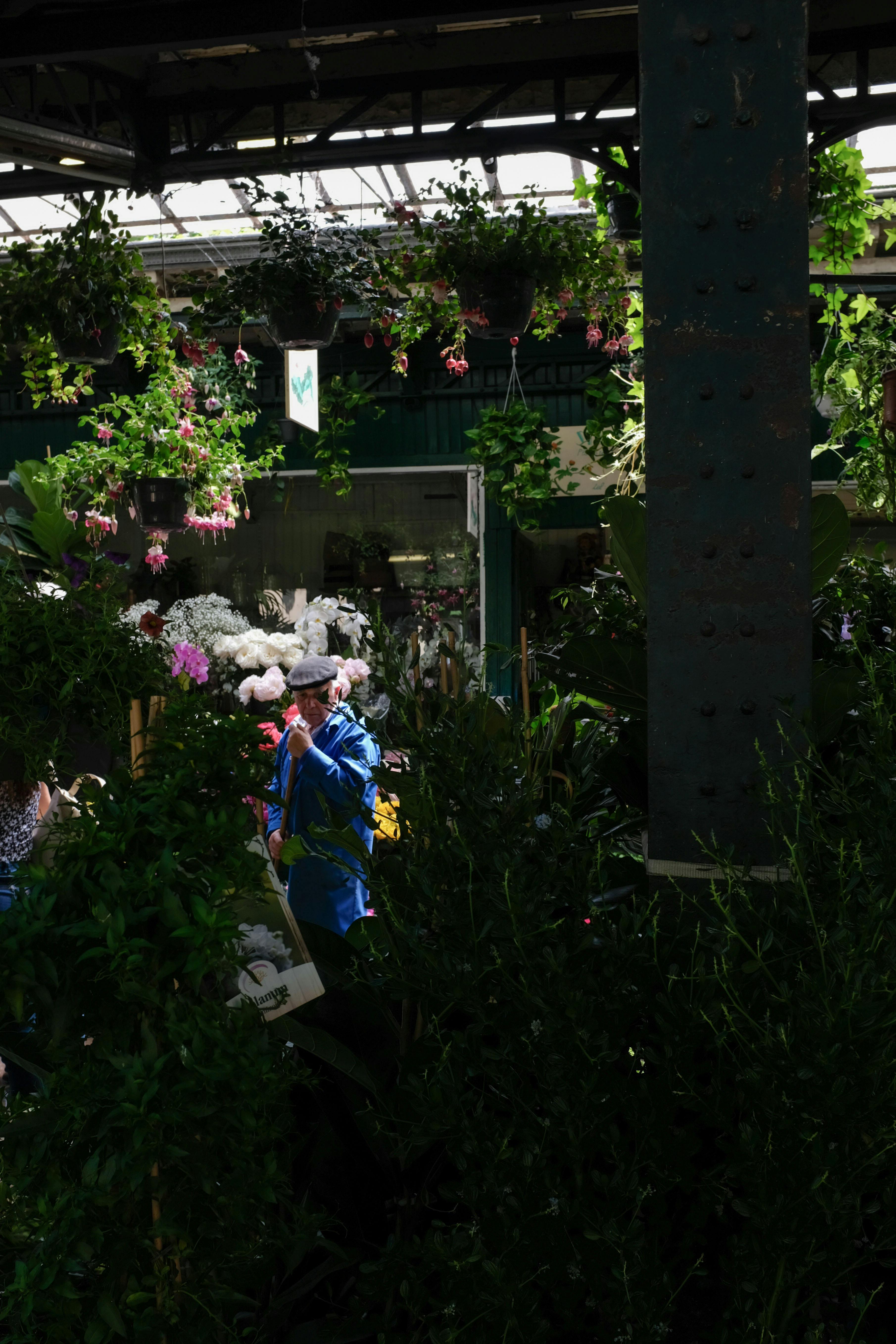 Flower shop near the Notre Dame