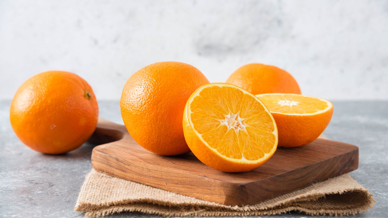 Коричневый апельсин