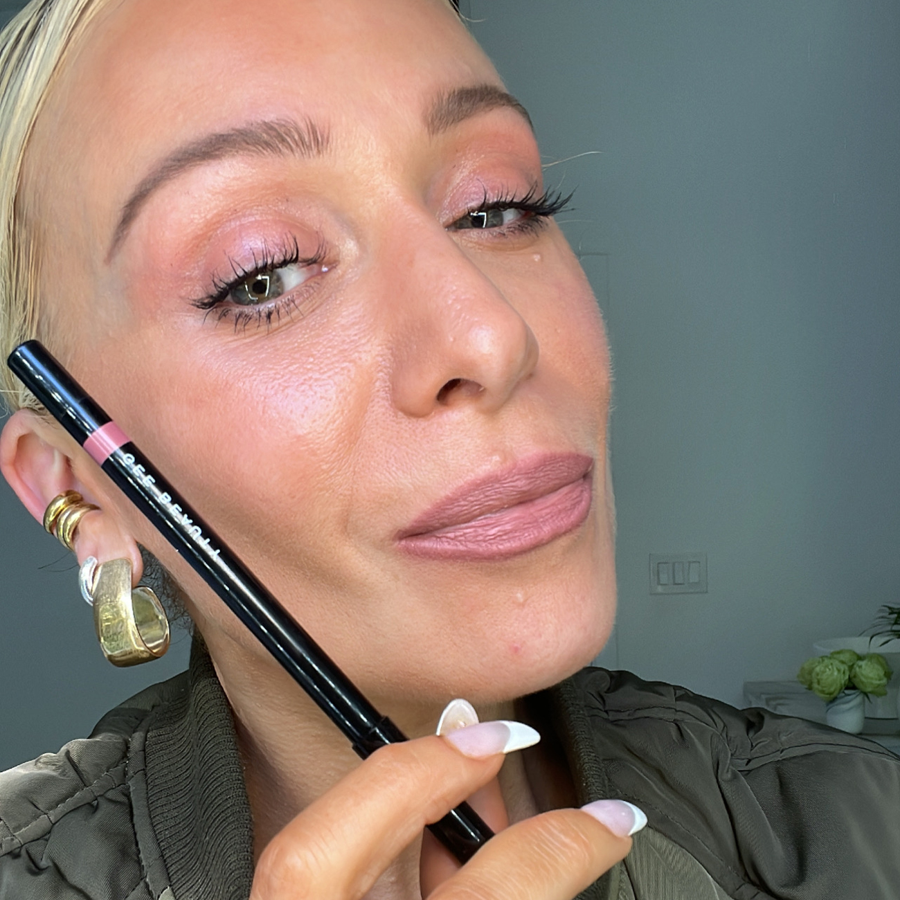 Gee Beauty - Creamy Lip Define Pencil | Gee Beauty