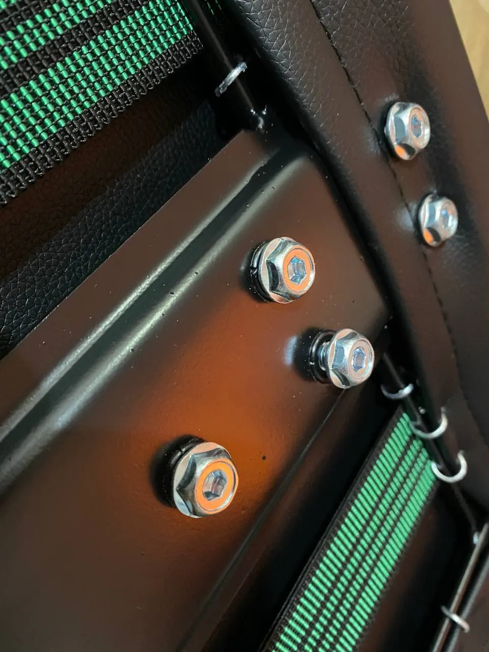 TT Racing Swift x 2020 gaming chair review | Geeknabe