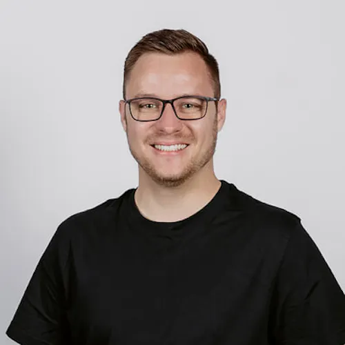 Simon Hartmann als Leiter der Service Elektro Abteilung Simon Hartmann als Leiter der Service Elektro Abteilung