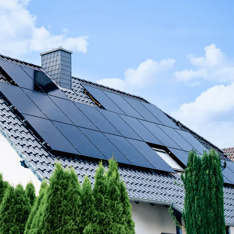 Einfamilienhaus mit einer geleasten Solaranlage Einfamilienhaus mit einer geleasten Solaranlage