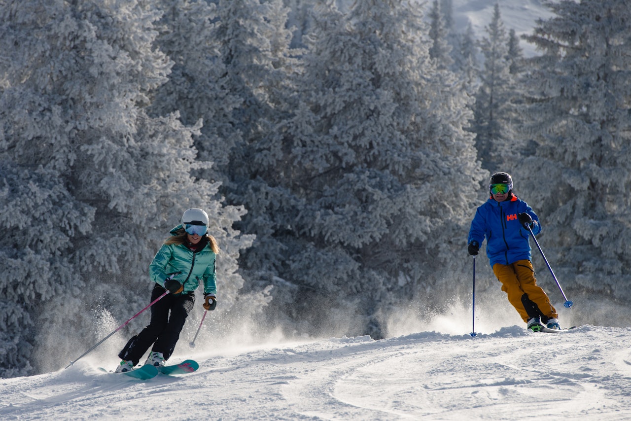 Skiiing