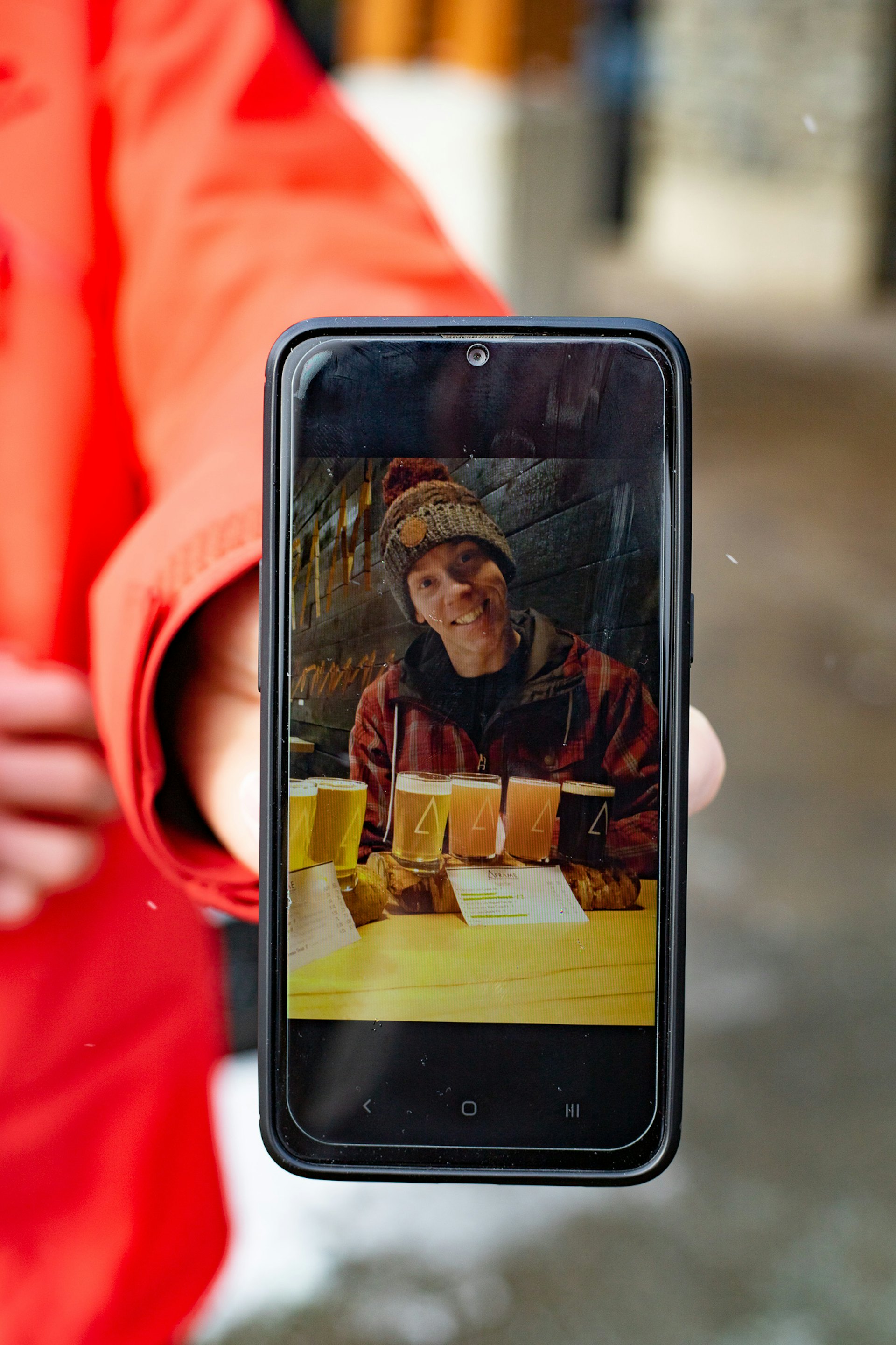 Default description for the image
