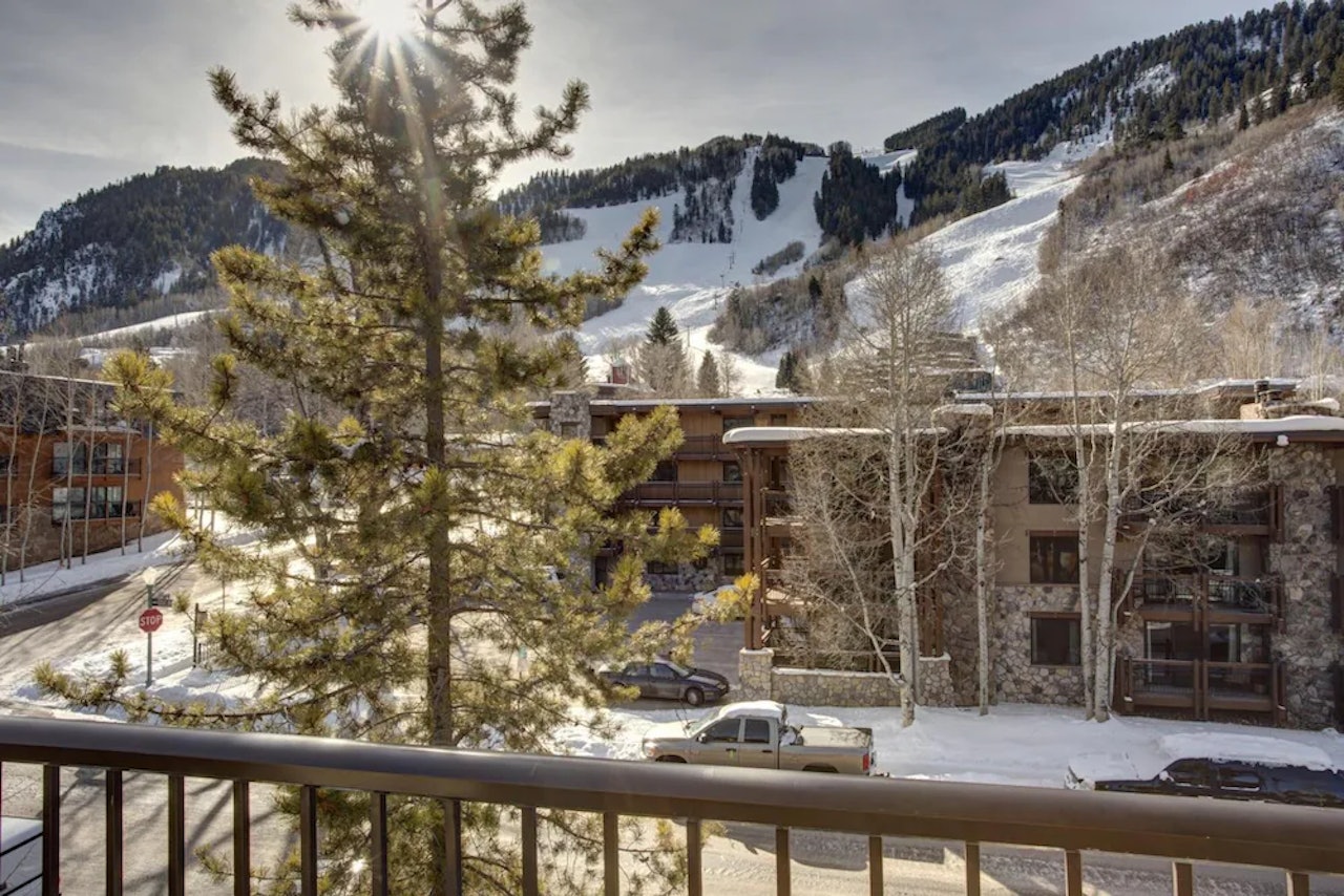 Budget Stay at Hotel Durant in Aspen