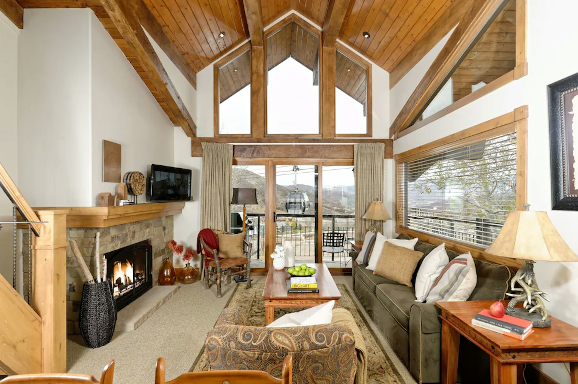 The Crestwood Condominiums Interior