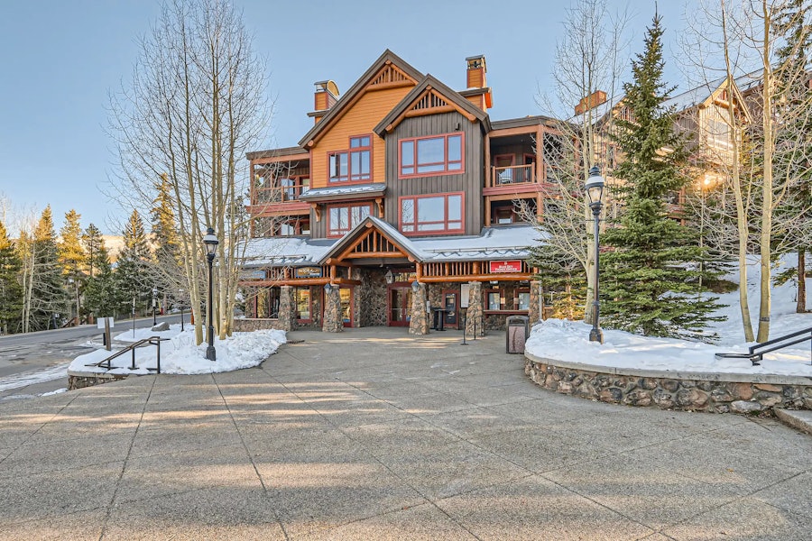 Default description for the image