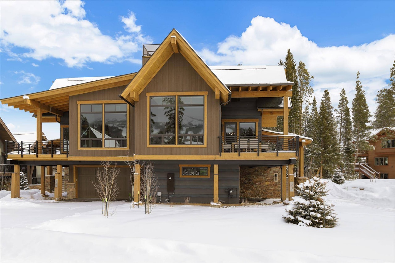 Default description for the image