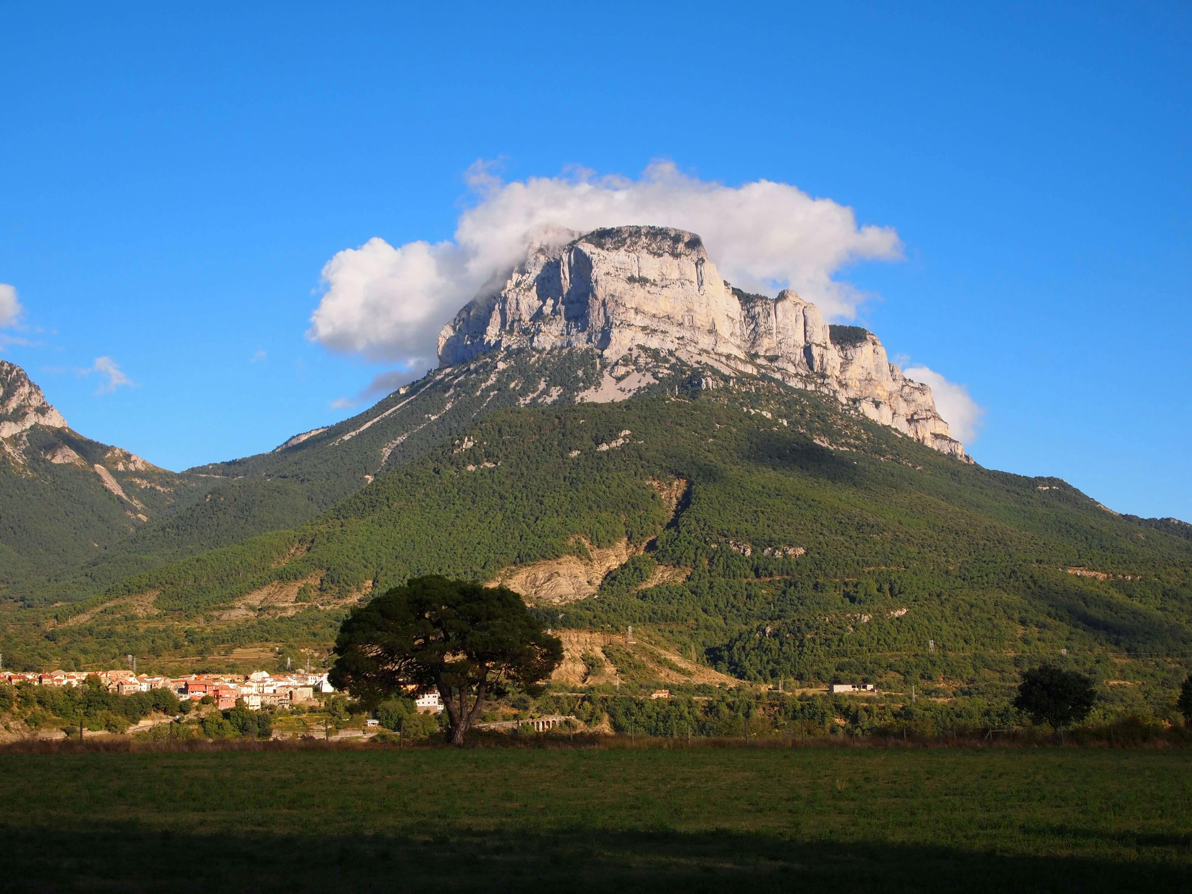 The thrusted Pena Montanesa, north of Ainsa