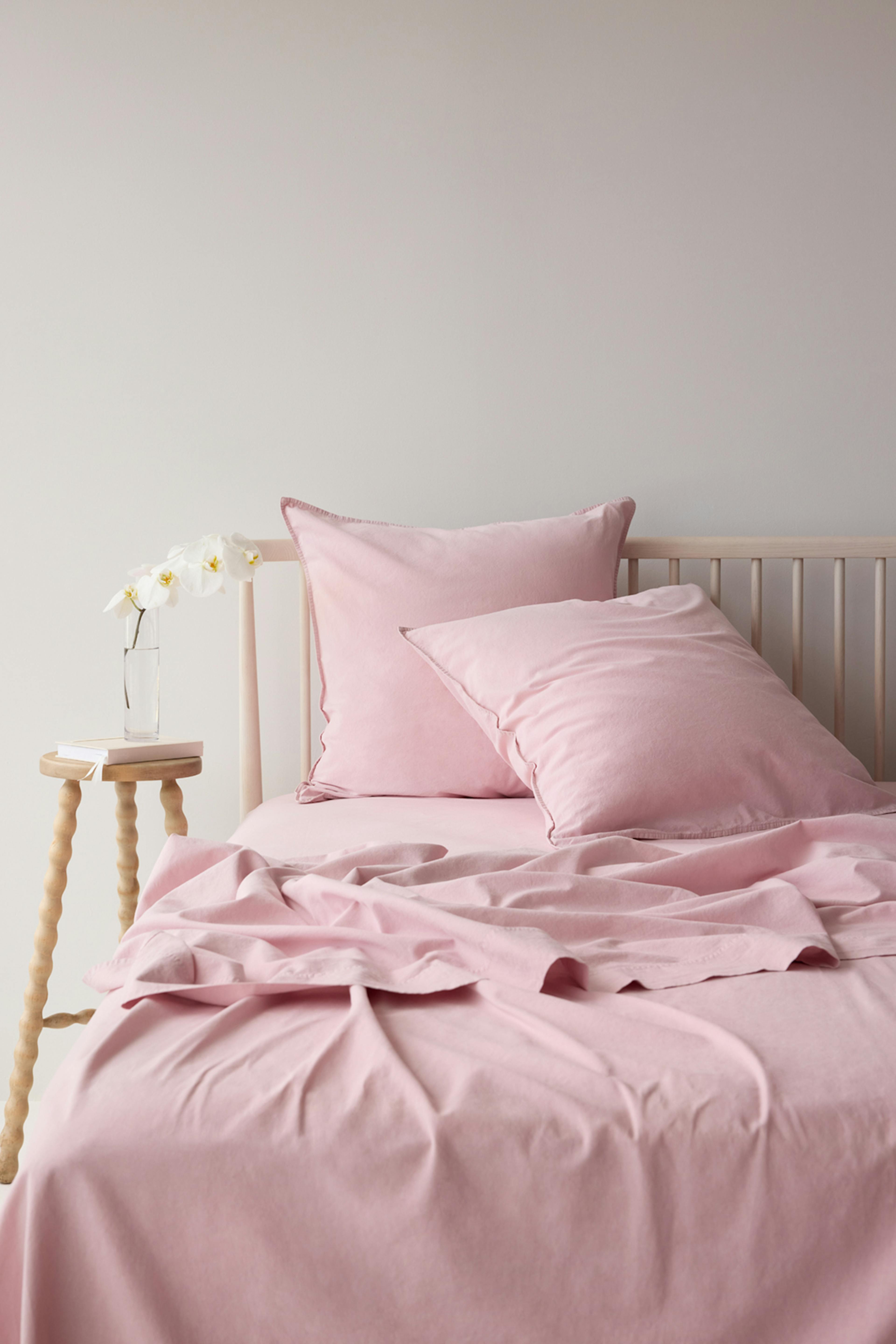 pink fitted & flat sheet