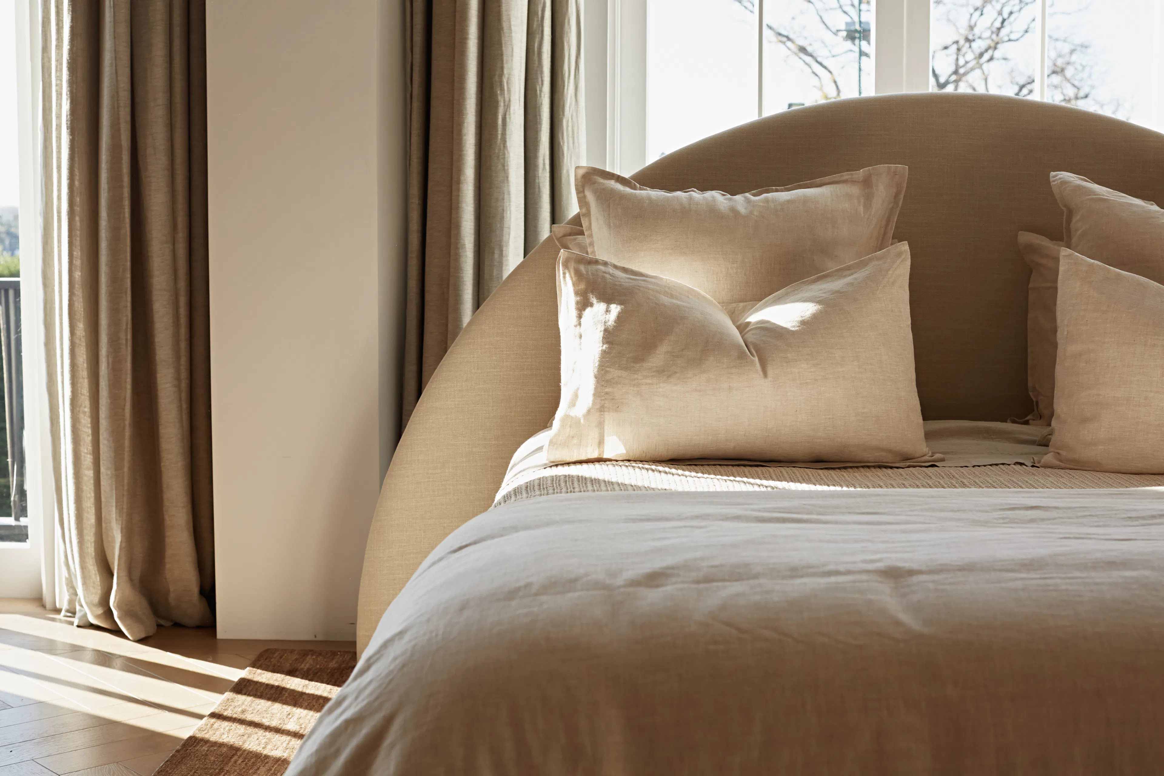 Belgian Linen in Natural Bet Set up