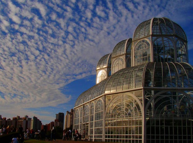 Jardim Botânico de Curitiba ao entadecer.