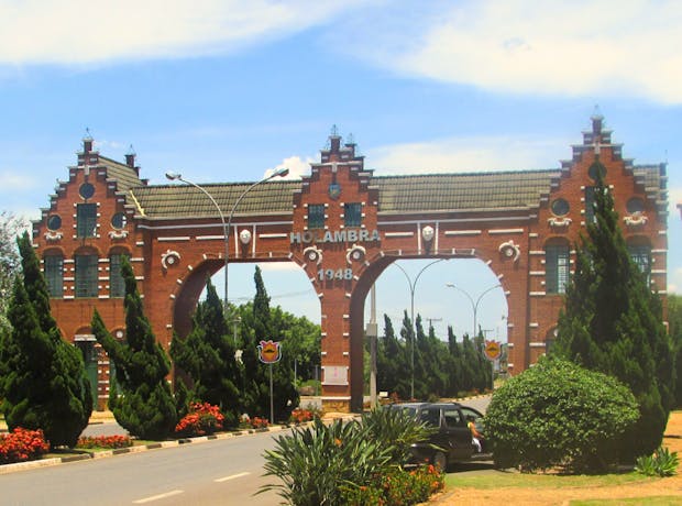 Portal da cidade de Holambra, em São Paulo.