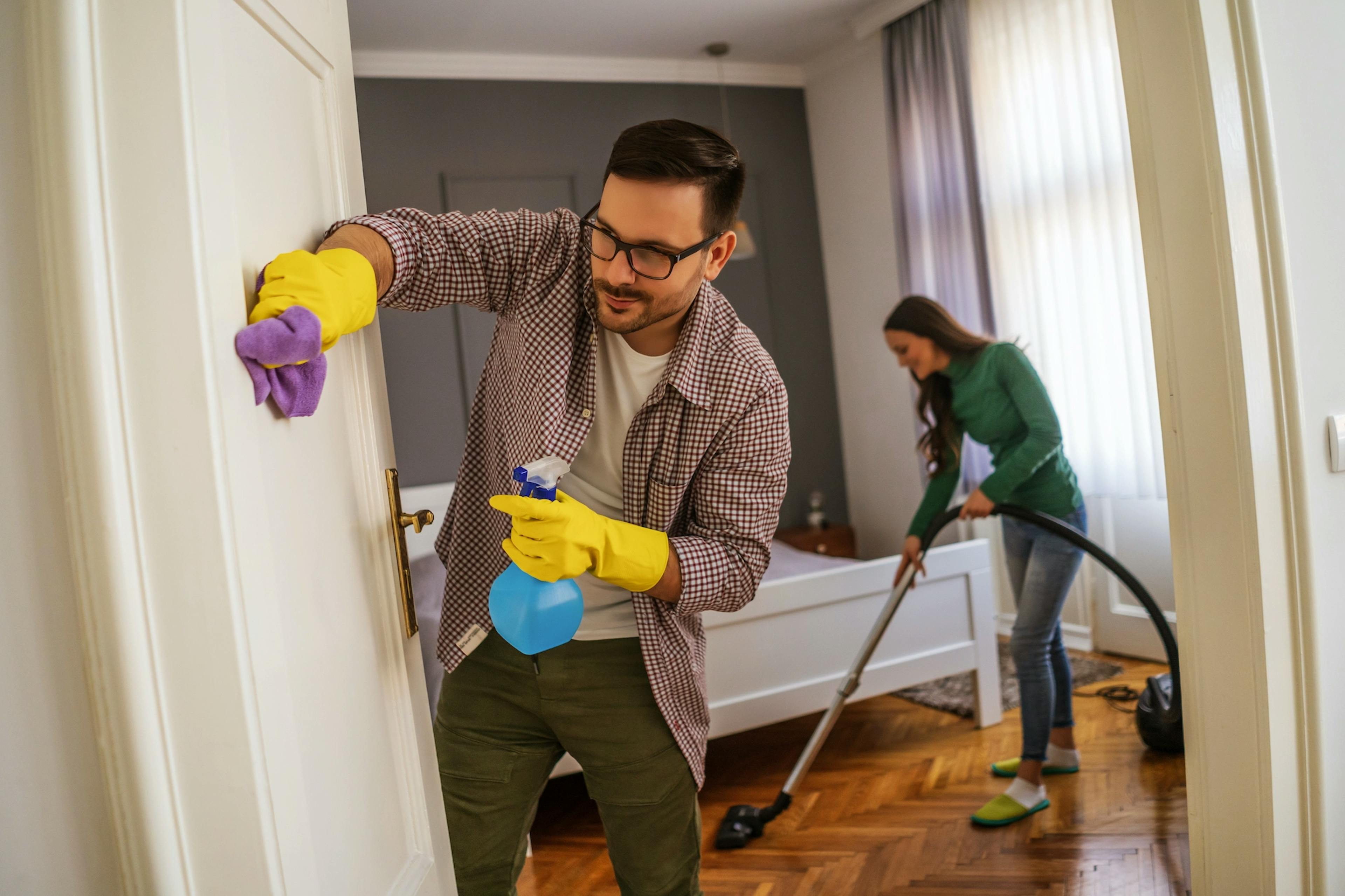 Home Deep Cleaning Vs. Regular Cleaning