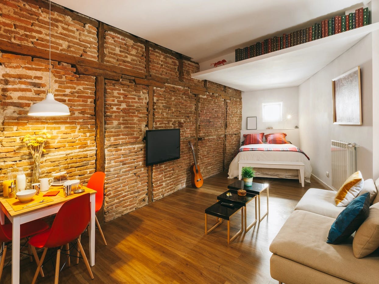 Is Airbnb Still a Good Business to Start in 2025?