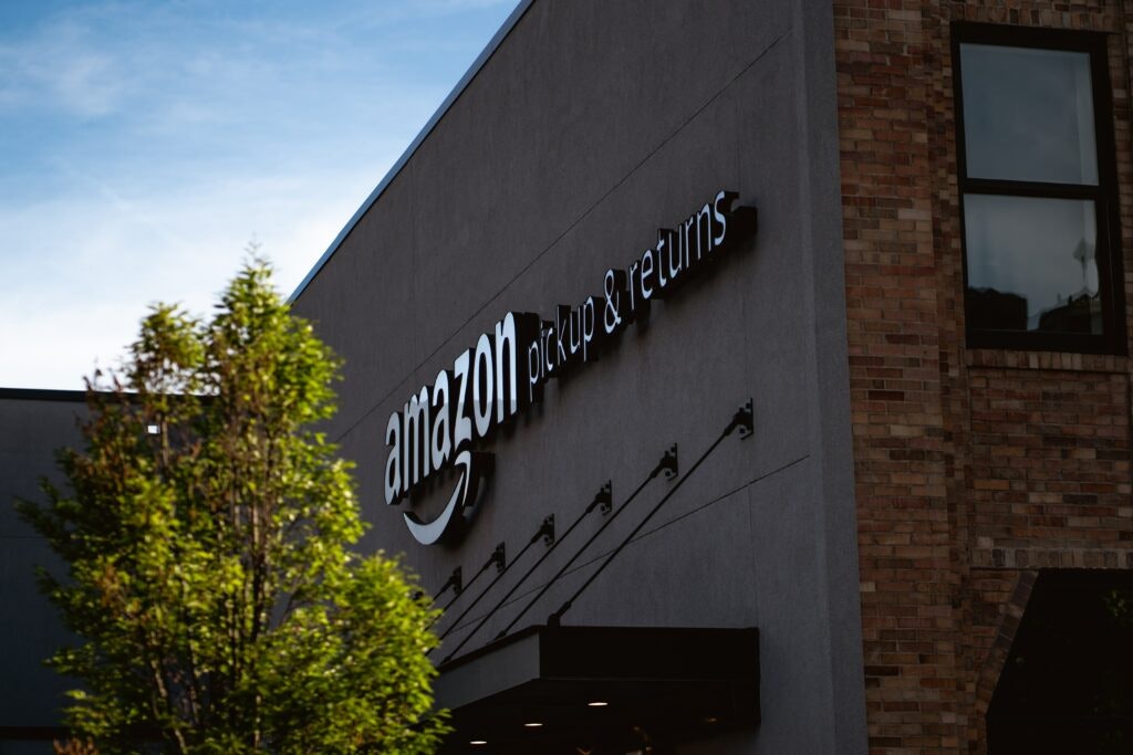 How to Make Money as a Courier: Outside an Amazon warehouse.