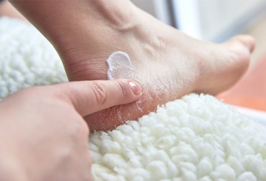 soins pour pieds secs giphar