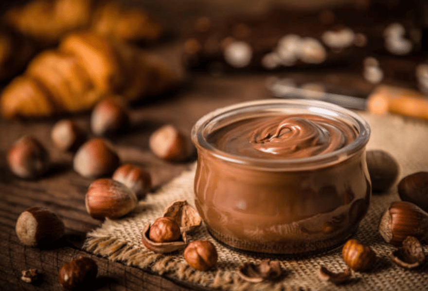 Recette de pâte à tartiner au chocolat et à la poudre de noisettes