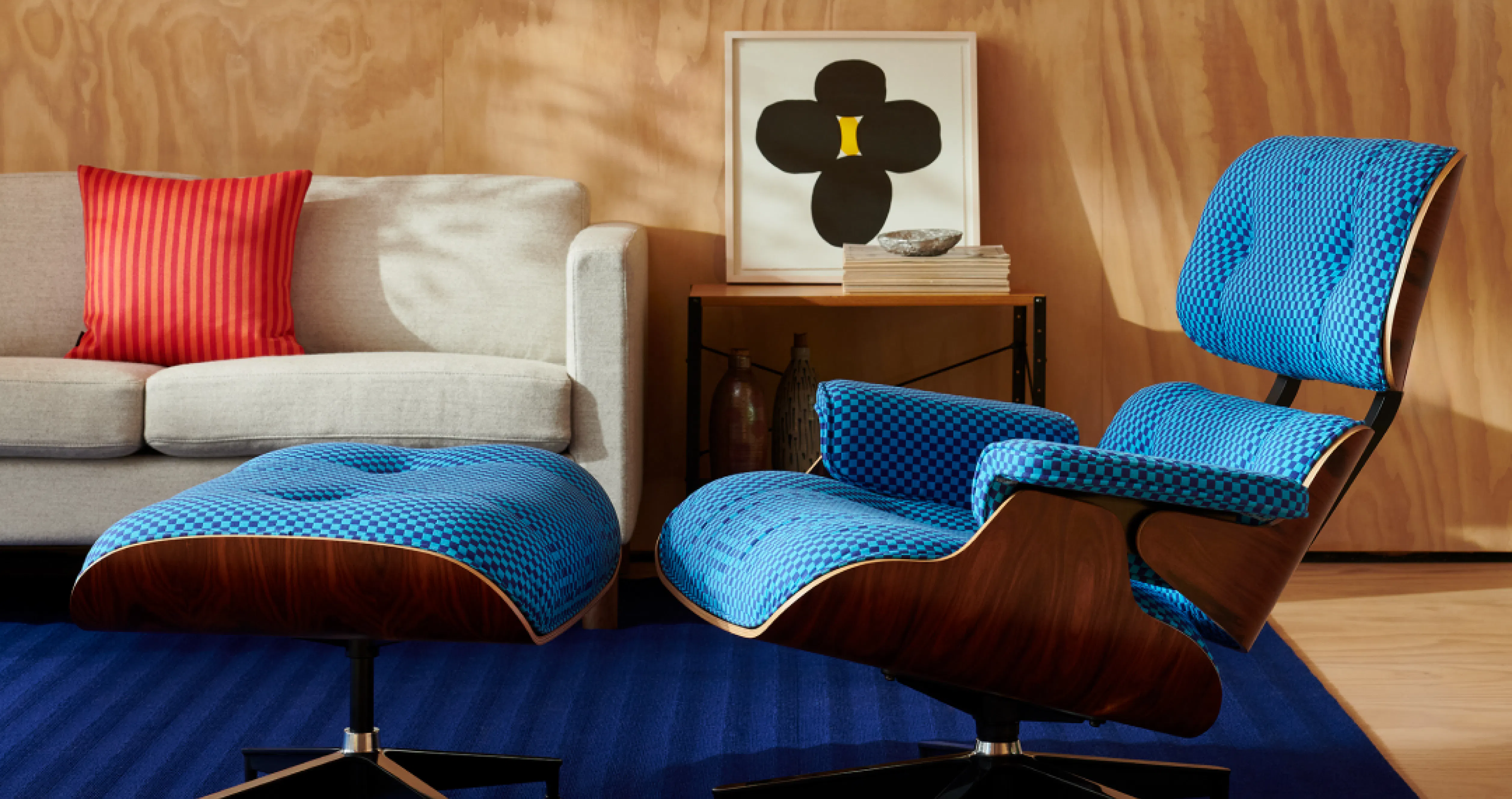Discover - Behind Design Icons - Eames Lounge Chair - Glassette