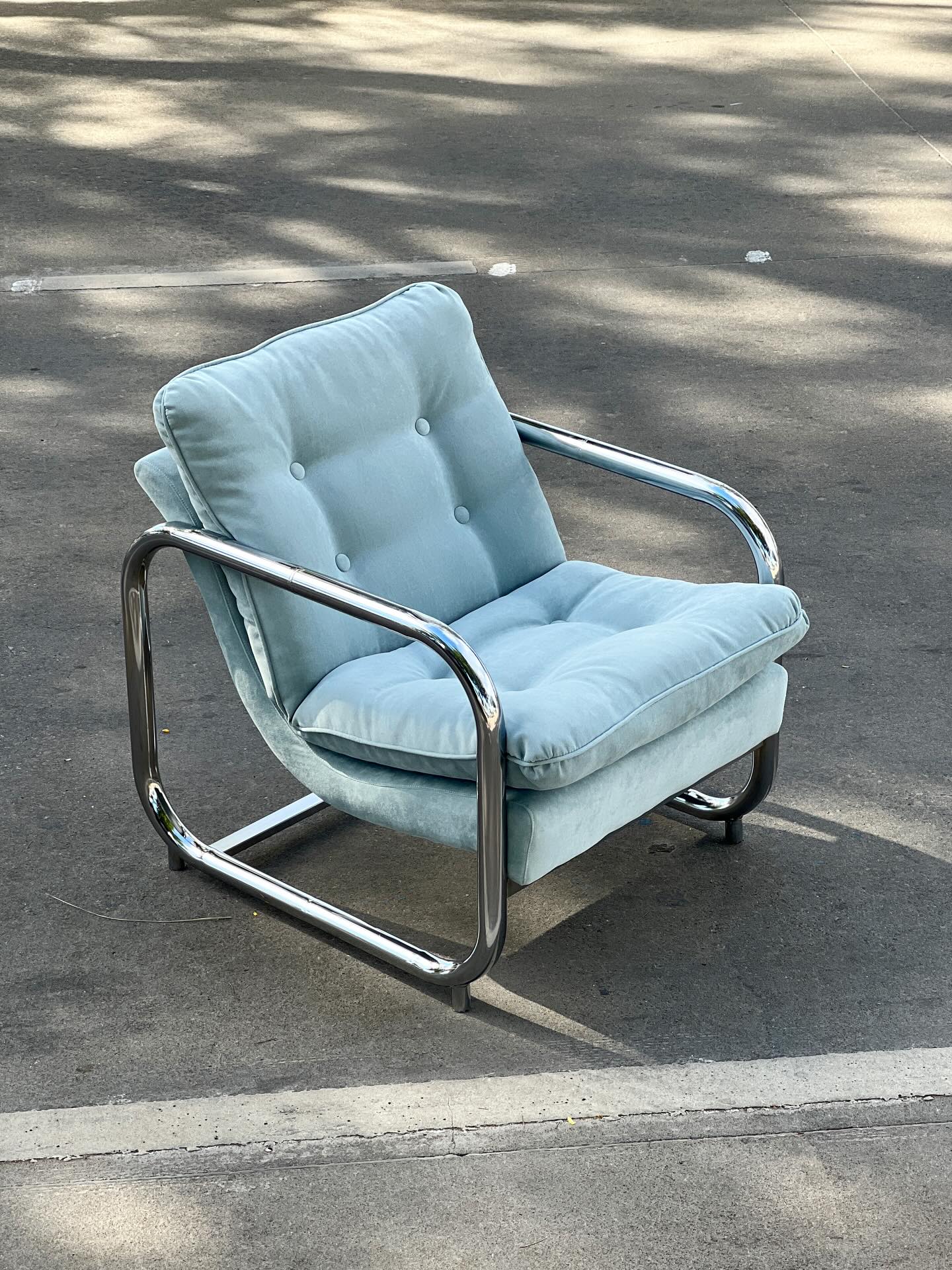 Discover - Behind Design Icons - Eames Lounge Chair - Glassette