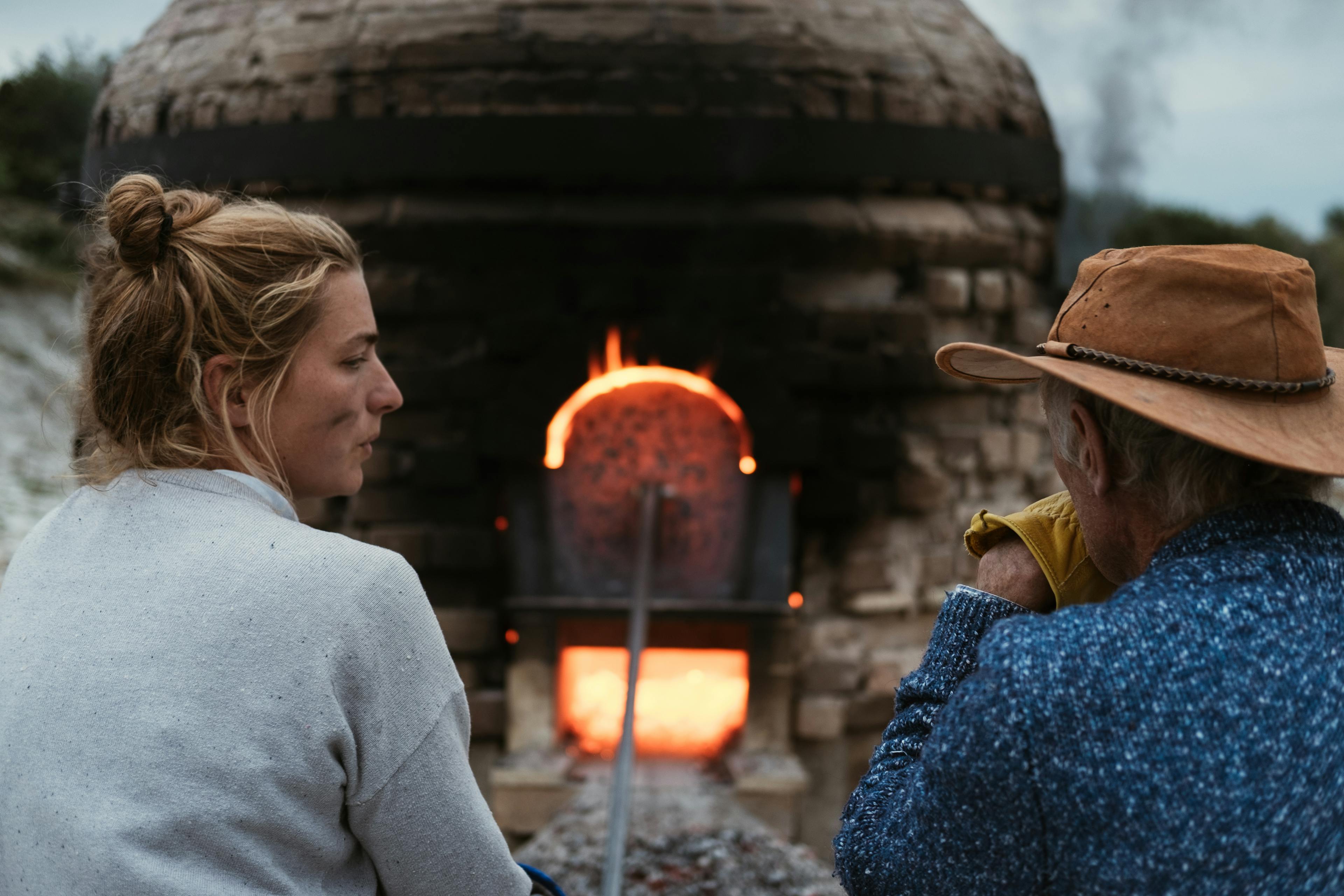 Rosanna Martin firing a community ceramic kiln