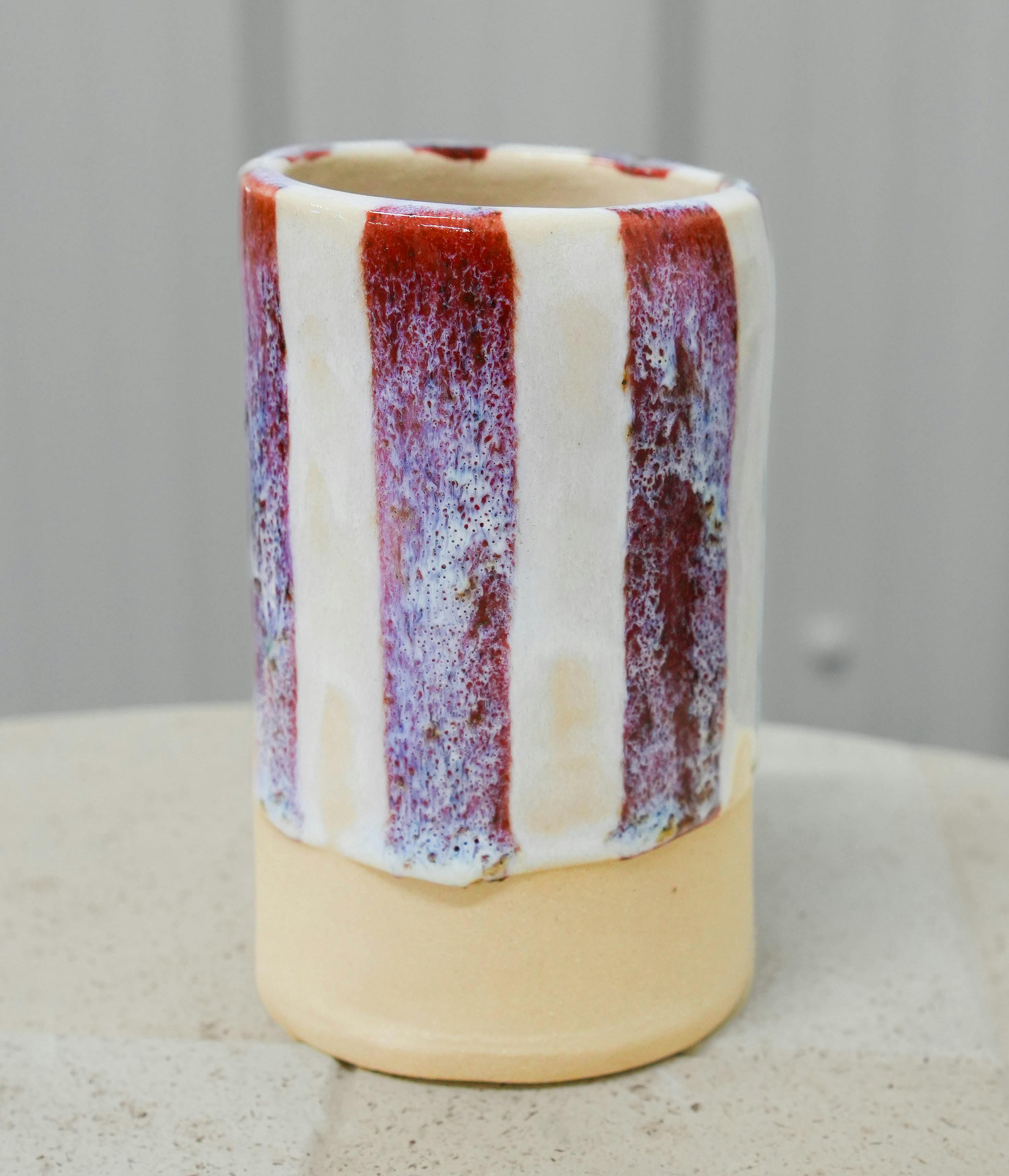 Layered combination of GLOST glazes on a cylinder