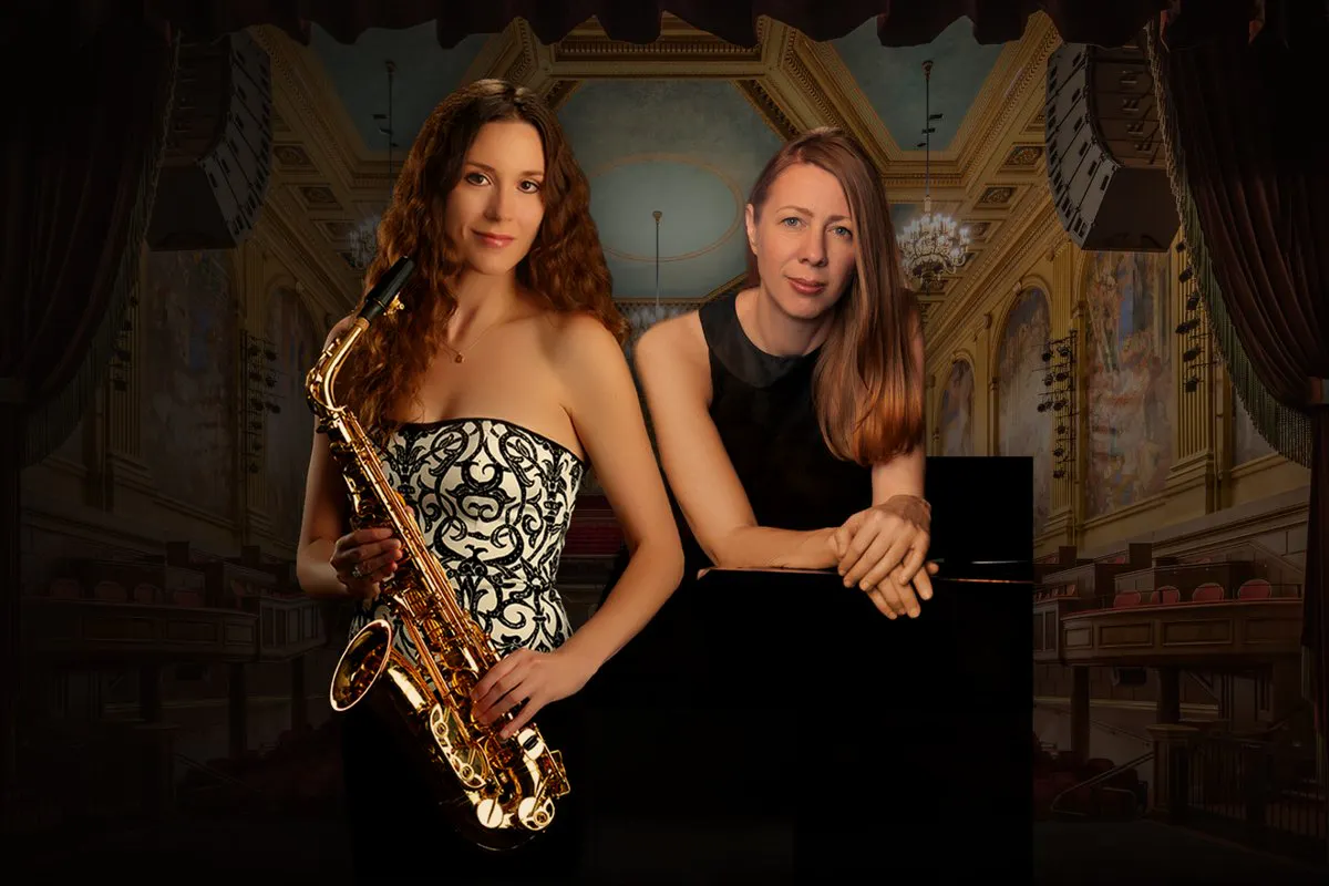 Portrait of Anna Marie Wytko and Amanda Arrington posing together