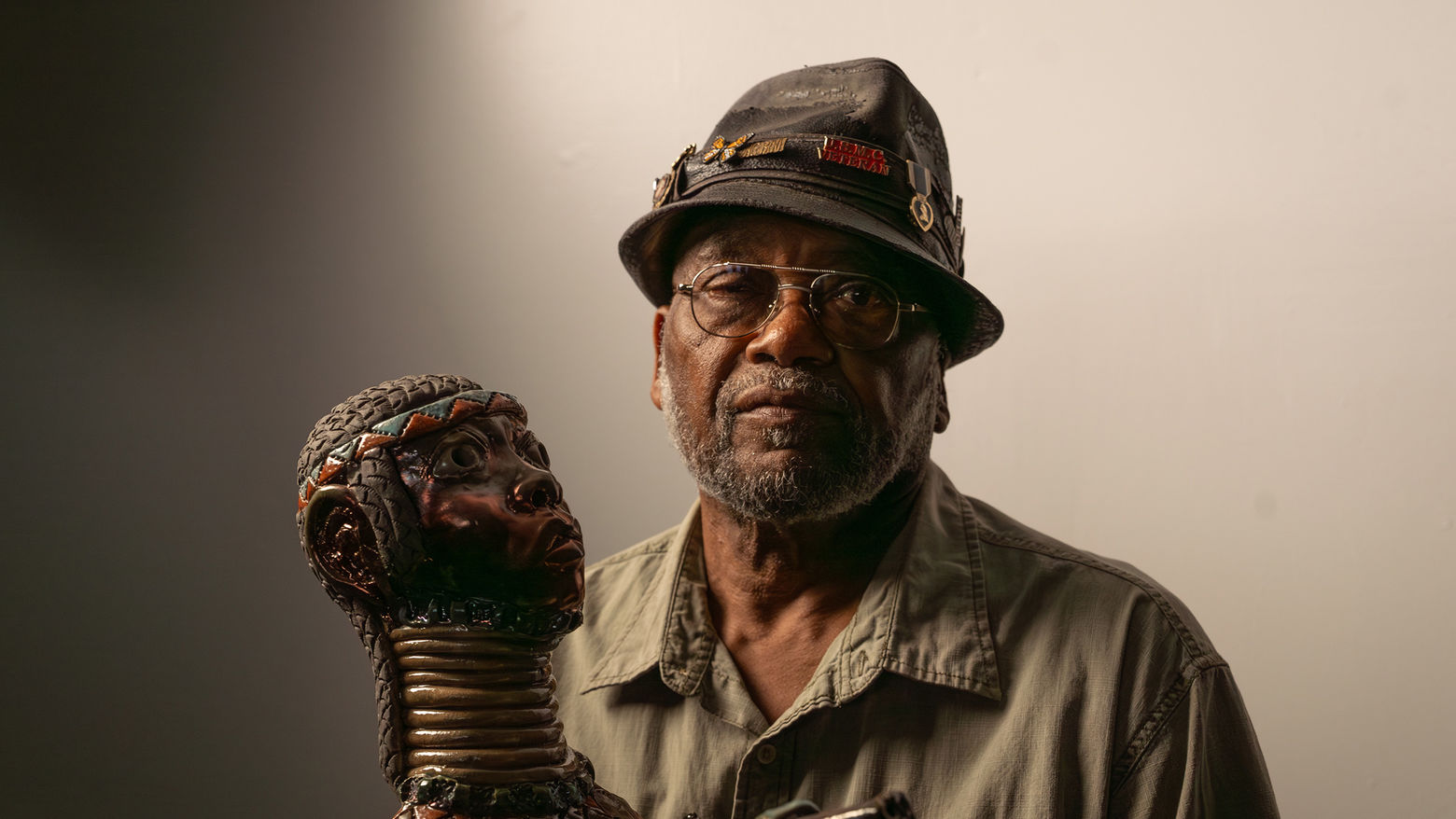 Portrait of artist Akinsanya Kambon