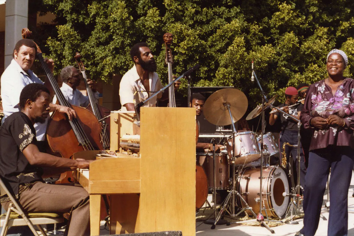 A musical band of African Americans in Los Angeles.