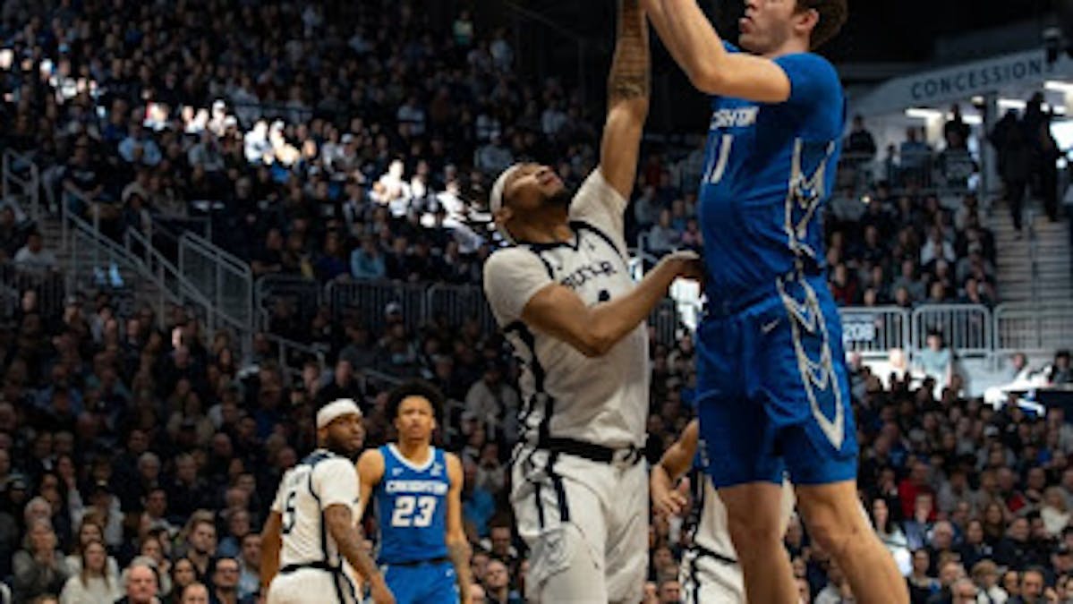 Ryan Kalkbrenner making a dunk