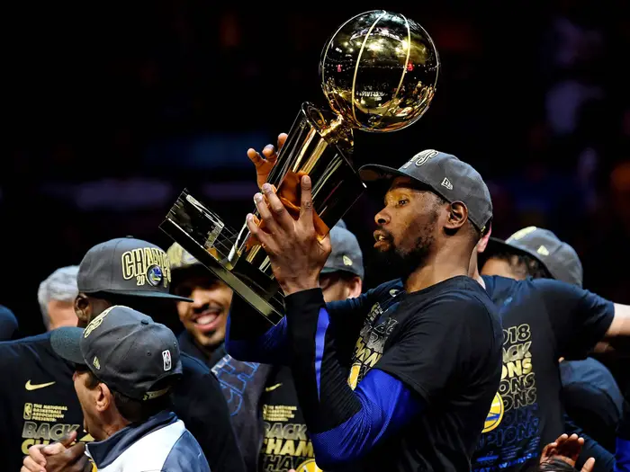 Durant celebrating his championship in 2018