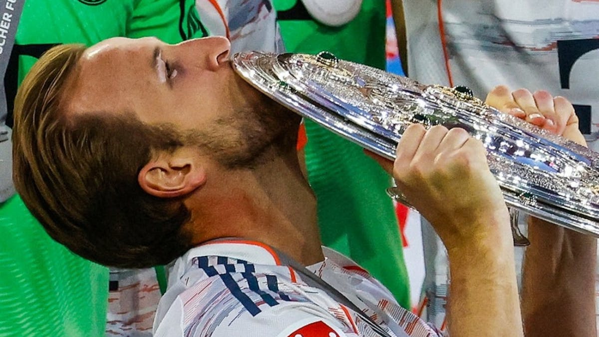 Harry Kane wins the Bundesliga, his first major trophy, at Bayern Munich