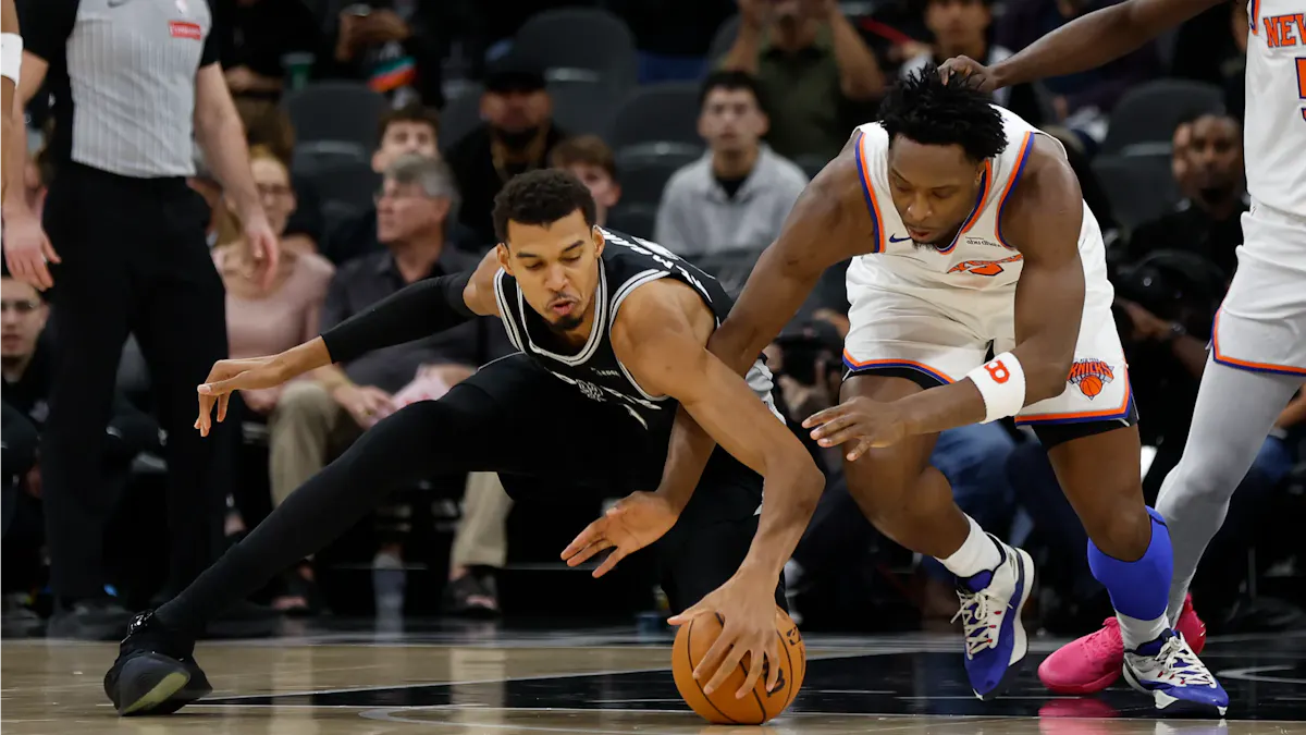 Wemby battling with OG Anunoby