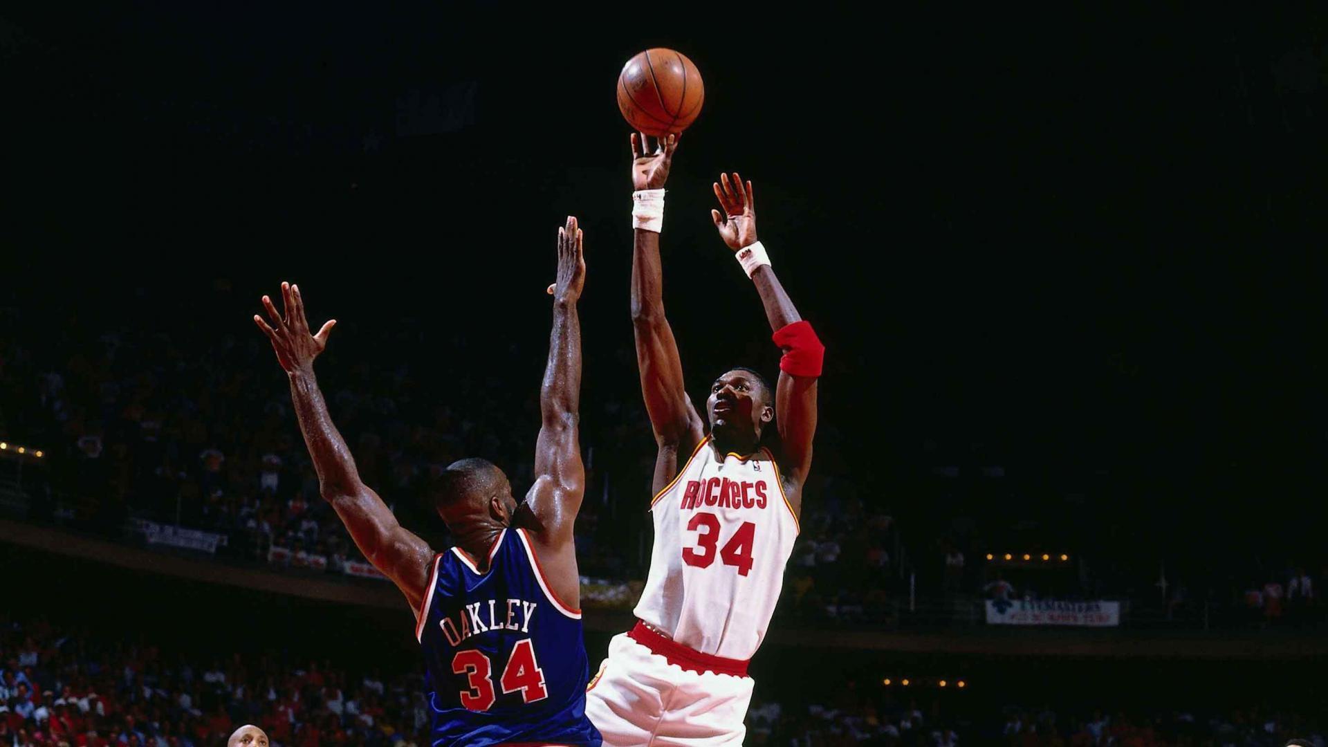 Hakeem Olajuwon: The Center Who Mastered Everything